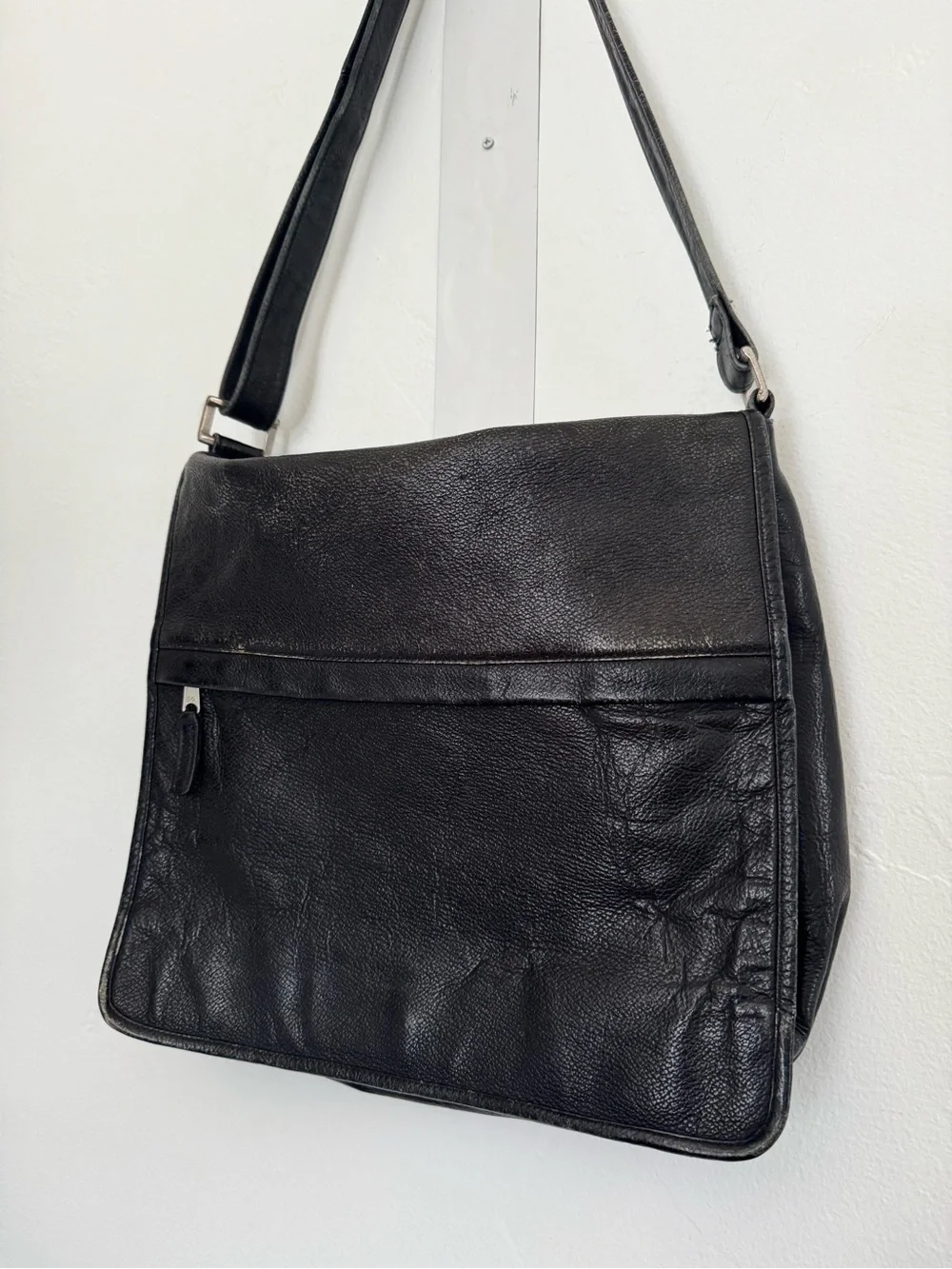Latico Black Leather Messenger Laptop Crossbody Bag Unisex Minimal Distressed